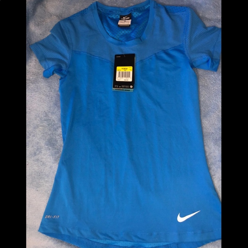 Nike Pro Dri-Fit shirt - Picture 1 of 3
